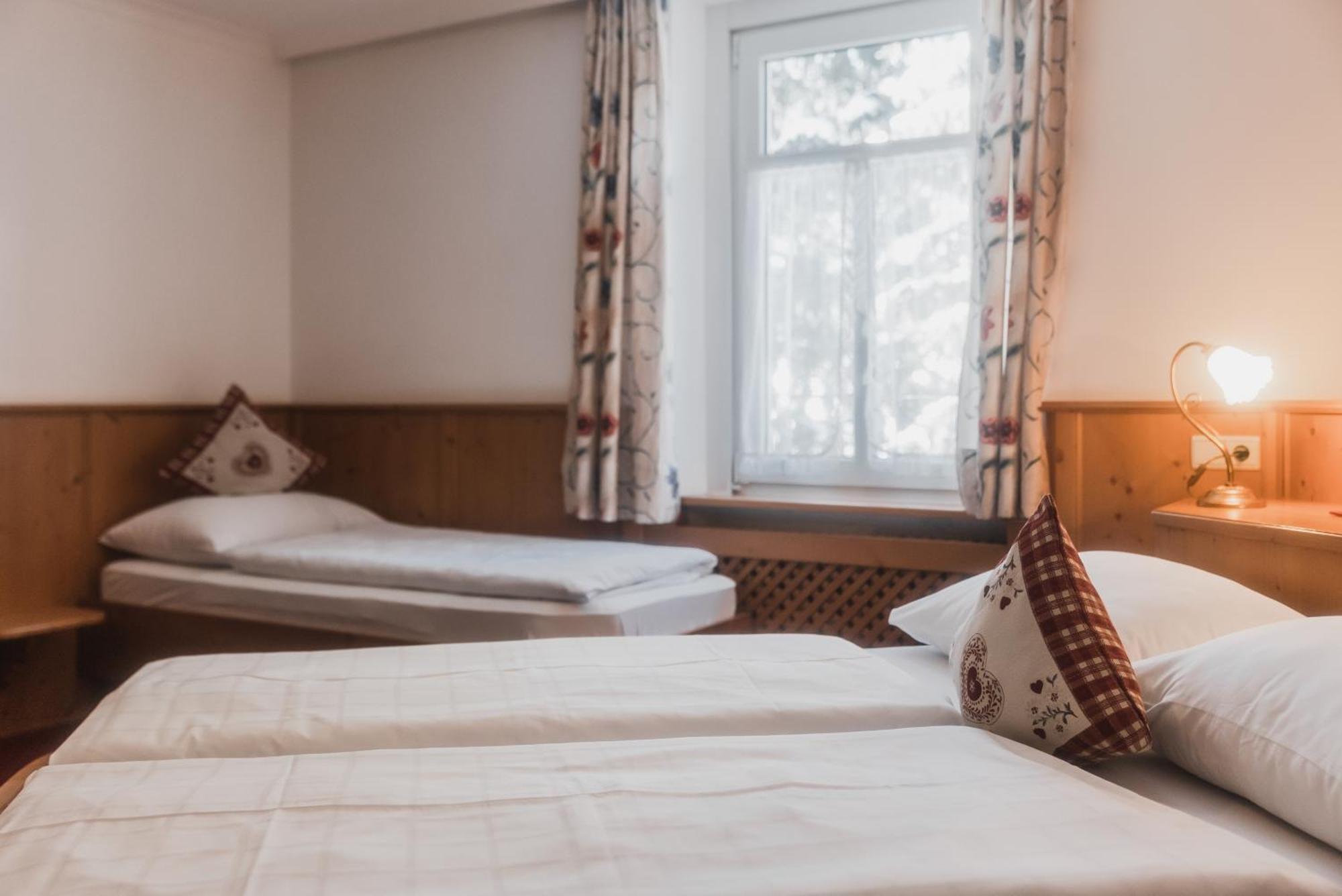 Hotel Villa Waldheim Сан-Кандидо Номер фото